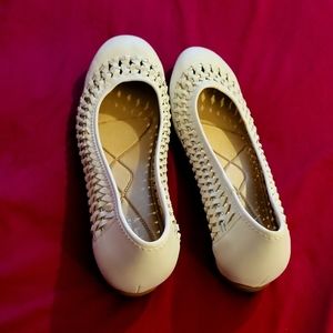 Refreshing white and silver flats, 13 sized, not wore but no box, cloudwalkers